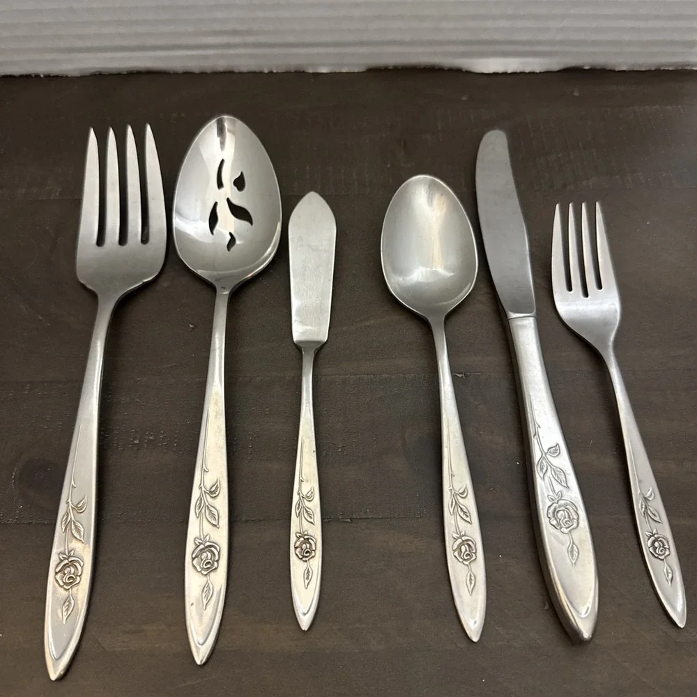 Oneida Community My Rose 3 Piece Serving + 3 Stainless Flatware Pieces FW93